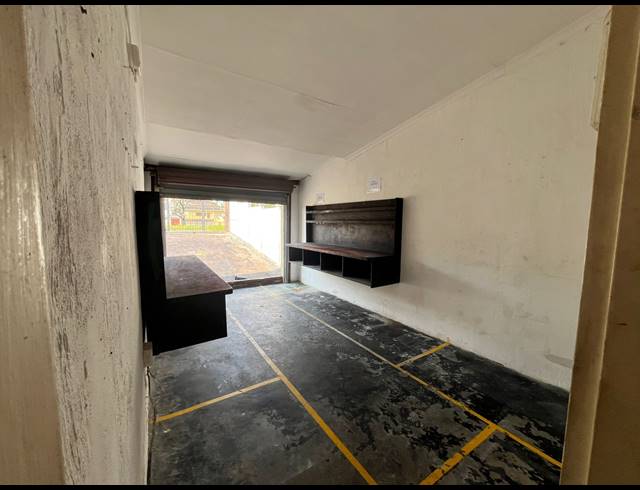 3 BEDROOM HOUSE FOR SALE IN BLUFF